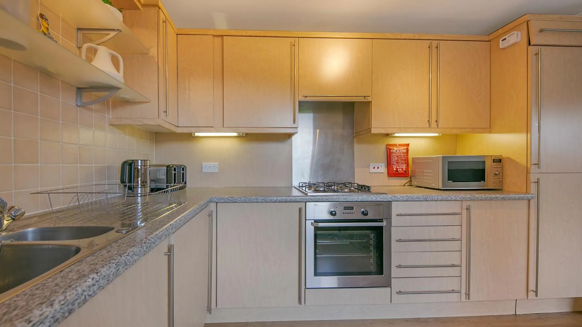 Dee Street Suite - Grampian Lettings Ltd Aberdeen